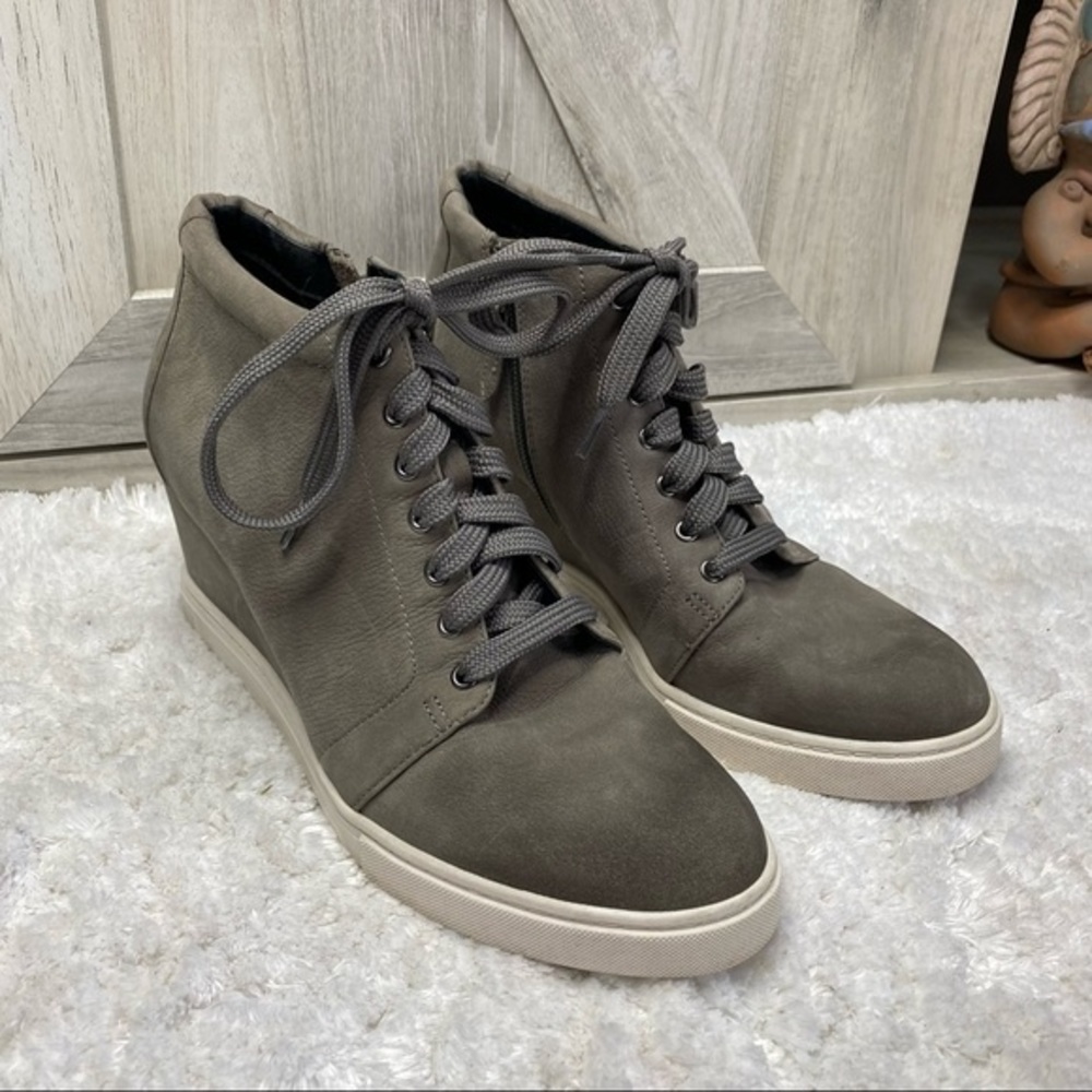 Caslon Stone Oiled Wedge Sneakers 8.5